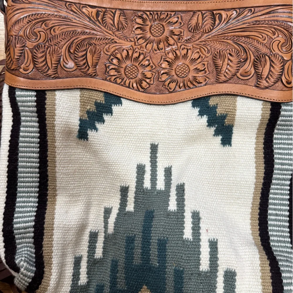 American Darling Fringe Saddle Blanket Purse - Picture 2 of 8